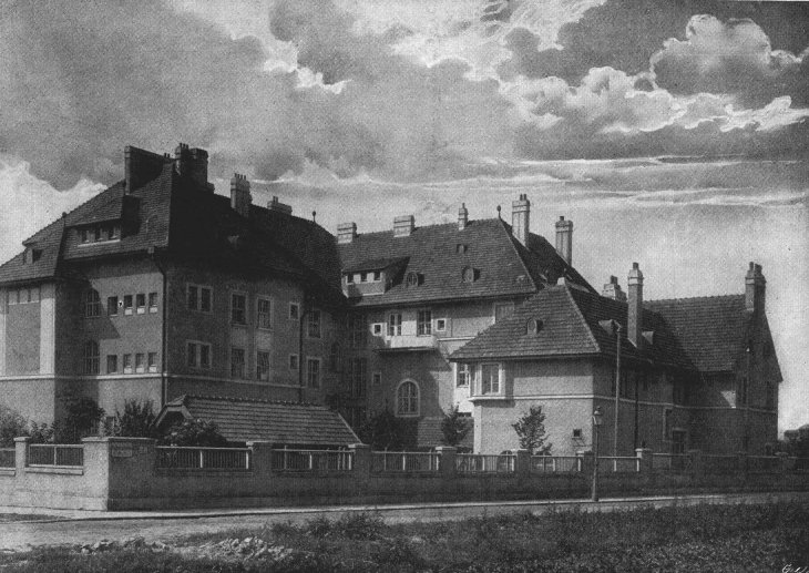 Pendlovo sanatorium, pohled z ulice Rudolfa Chrobaka (dnes Rybova). Zdroj: Reprodukce Wiener Bauindustrie-Zeitung 1918. Rok: 1918 