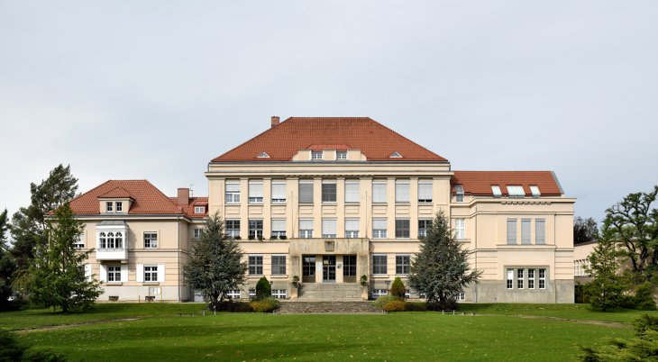  Państwowa Wyższa Szkoła Gospodarcza im. Masaryka (aktualnie Szkoła Rolnicza im. Masaryka)