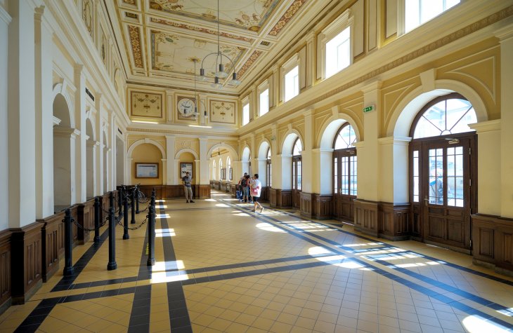 Výpravní budova železniční stanice Opava východ. Foto: Roman Polášek. Rok: 2010