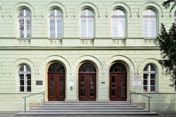 Vyšší reálná škola, nyní Střední zdravotnická škola Opava. Foto: Roman Polášek. Rok: 2025