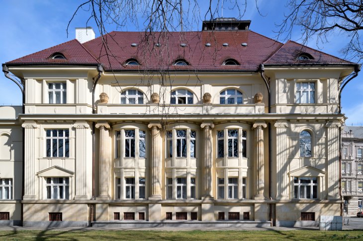 Filiálka Rakousko-uherské banky, nyní sídlo Opavské kulturní organizace, p.o. Foto: Roman Polášek. Rok: 2025
