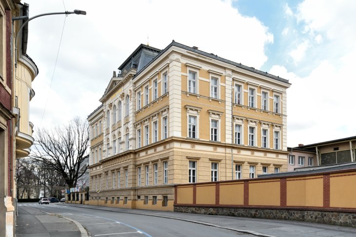  Dívčí měšťanská škola řádu německých rytířů